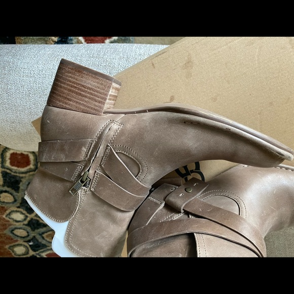UGG boots - Picture 5 of 6